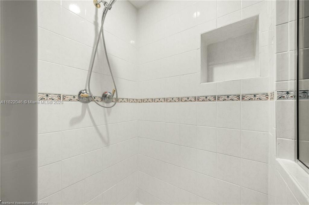 479 E Street Zolfo Springs, FL 33890 - Photo 34 of 50 a bathroom with a shower
