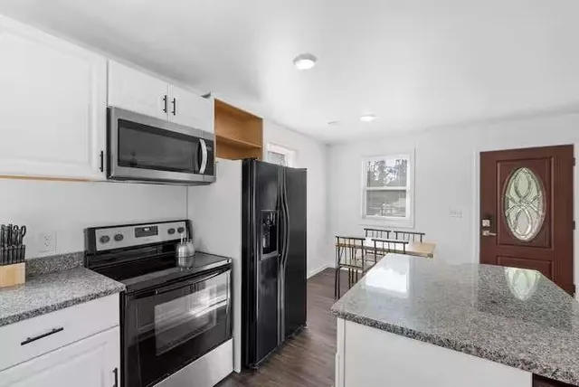 $1,950 | 2533 Godfrey Drive Northwest, Atlanta, GA 30318