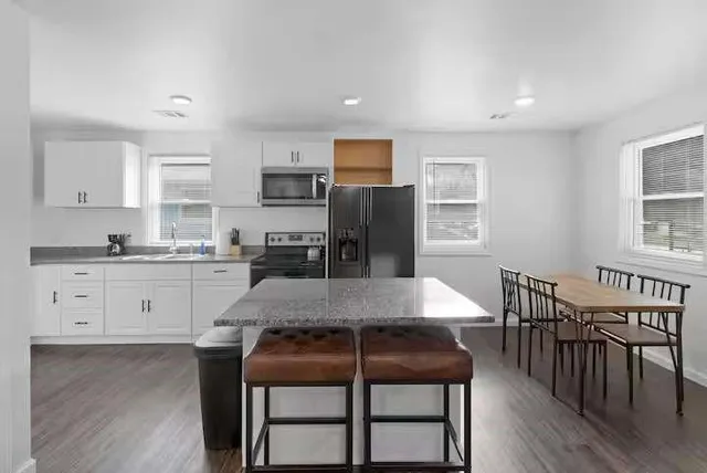 $1,950 | 2533 Godfrey Drive Northwest, Atlanta, GA 30318