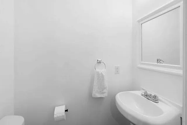 $1,950 | 2533 Godfrey Drive Northwest, Atlanta, GA 30318