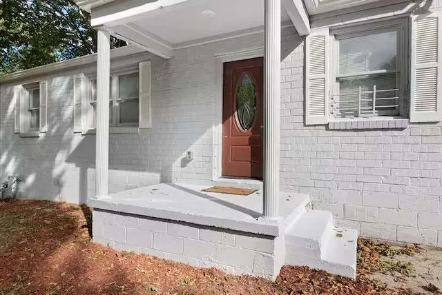$1,950 | 2533 Godfrey Drive Northwest, Atlanta, GA 30318