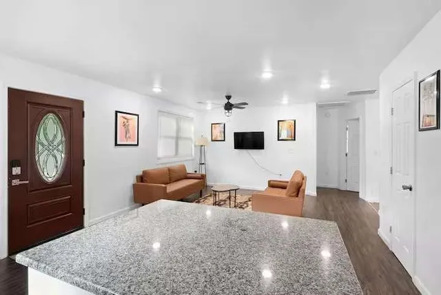 $1,950 | 2533 Godfrey Drive Northwest, Atlanta, GA 30318