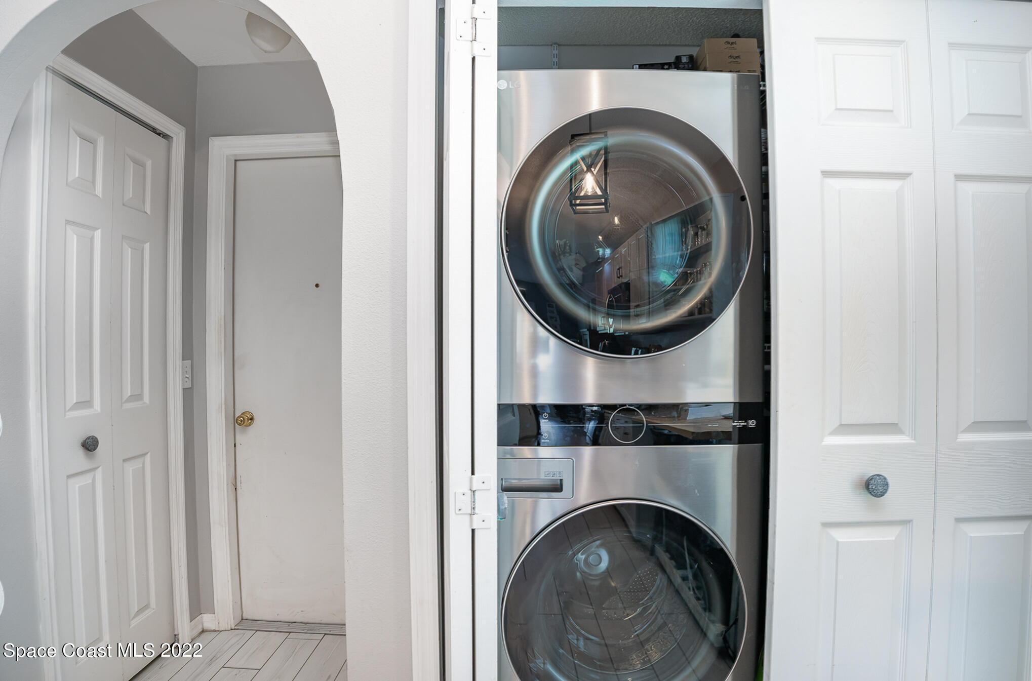 2188 Spring Creek Circle Palm Bay, FL 32905 - Photo 12 of 22 Laundry