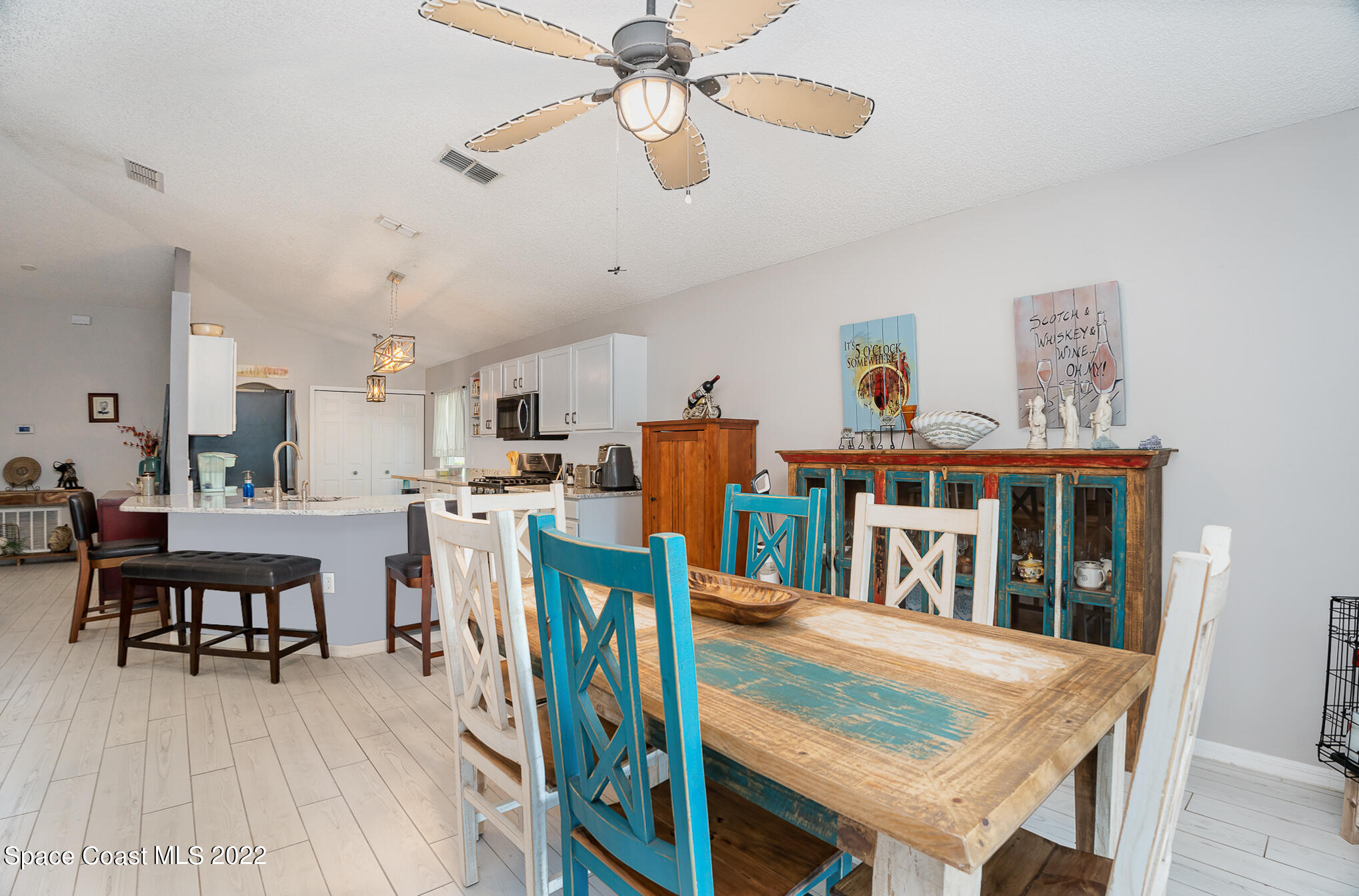 2188 Spring Creek Circle Palm Bay, FL 32905 - Photo 8 of 22 Dining and kitchen