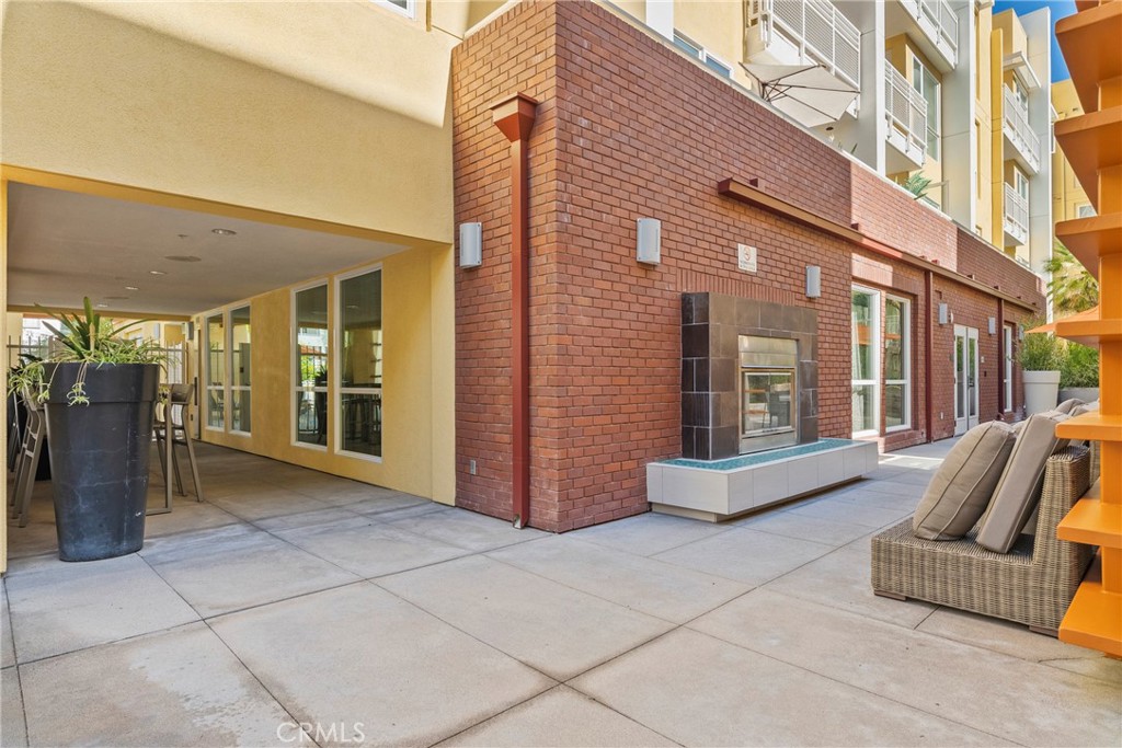 21301 Erwin Street, Unit 206 Woodland Hills, CA 91367 - Photo 30 of 34