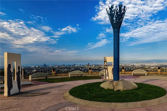 $680,000 | 2125 Temple Avenue, Signal Hill, CA 90755