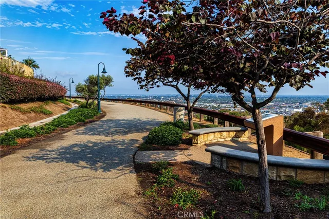 $680,000 | 2125 Temple Avenue, Signal Hill, CA 90755