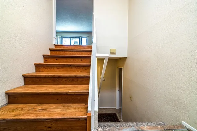 $680,000 | 2125 Temple Avenue, Signal Hill, CA 90755