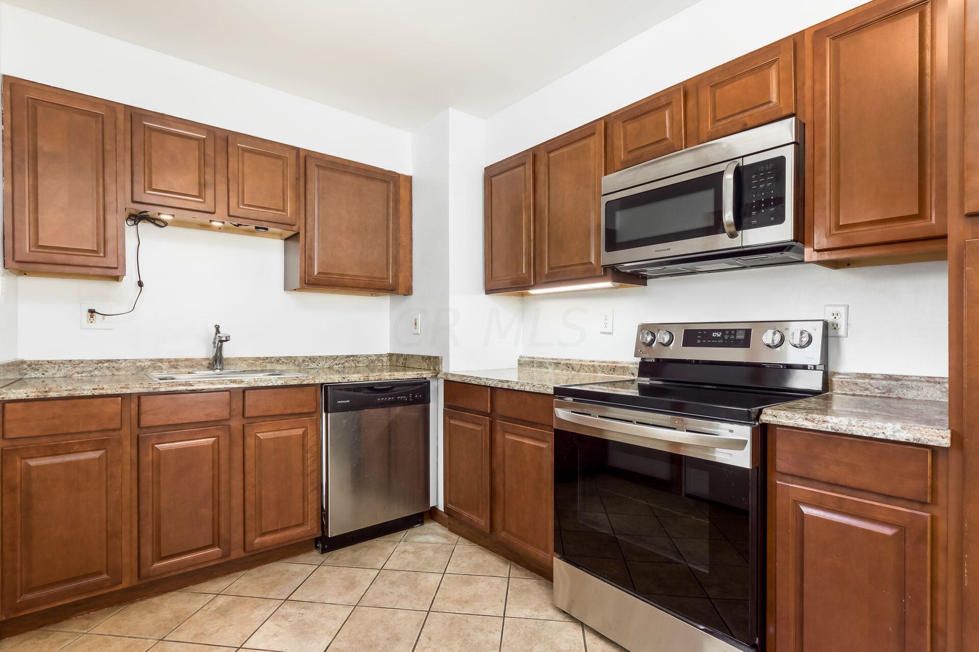 2234 Nottingham Road Columbus, OH 43221 - Photo 7 of 35 Kitchen.
