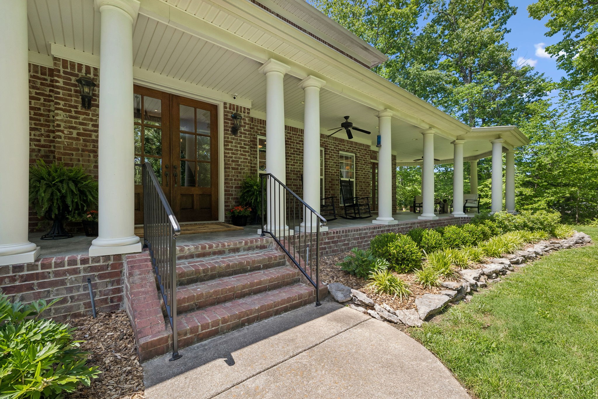 911 Bluff Road Brentwood, TN 37027 - Photo 4 of 61