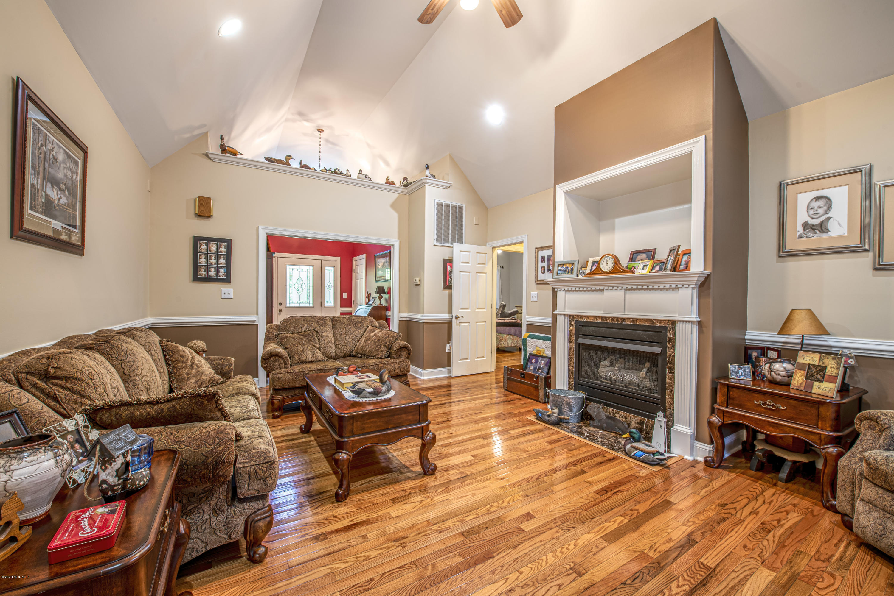 300 North Ridge Road New Bern, NC 28560 - Photo 8 of 46 Living Room