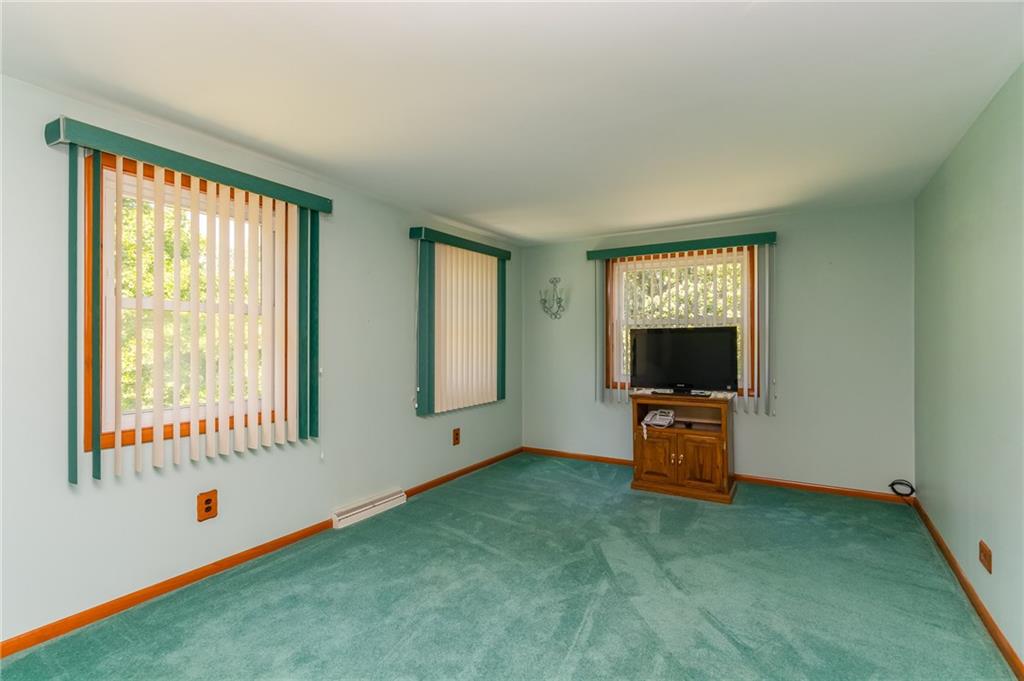 2491 Ridge Rd Extension Ambridge, PA 15003 - Photo 6 of 24