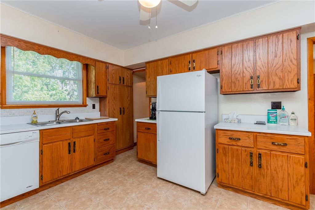 2491 Ridge Rd Extension Ambridge, PA 15003 - Photo 9 of 24