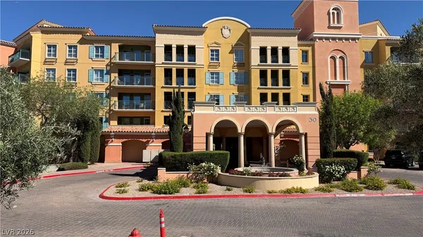 $1,650 | 30 Strada Di Villaggio, Unit 323, Henderson, NV 89011
