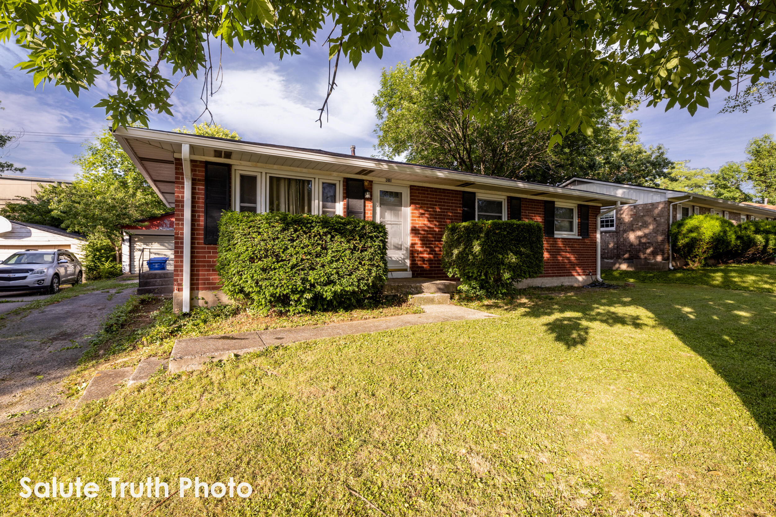 381 Peachtree Road Lexington, KY 40509 - Photo 2 of 23 img_002_front
