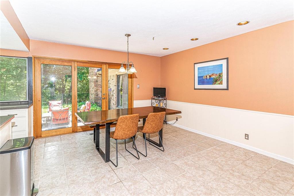 8201 Taunton Road Indianapolis, IN 46260 - Photo 11 of 32 Gallery Image 11