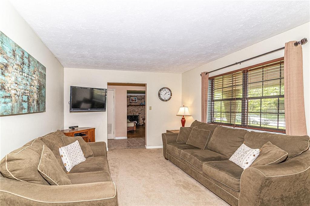 8201 Taunton Road Indianapolis, IN 46260 - Photo 3 of 32 Gallery Image 3