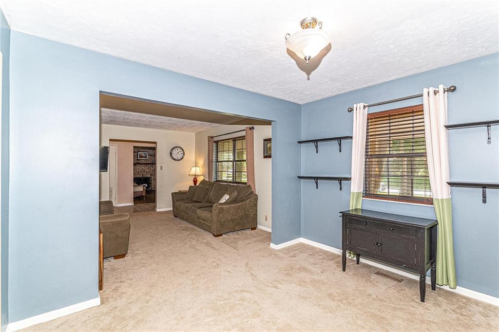 8201 Taunton Road Indianapolis, IN 46260 - Photo 4 of 32 Gallery Image 4