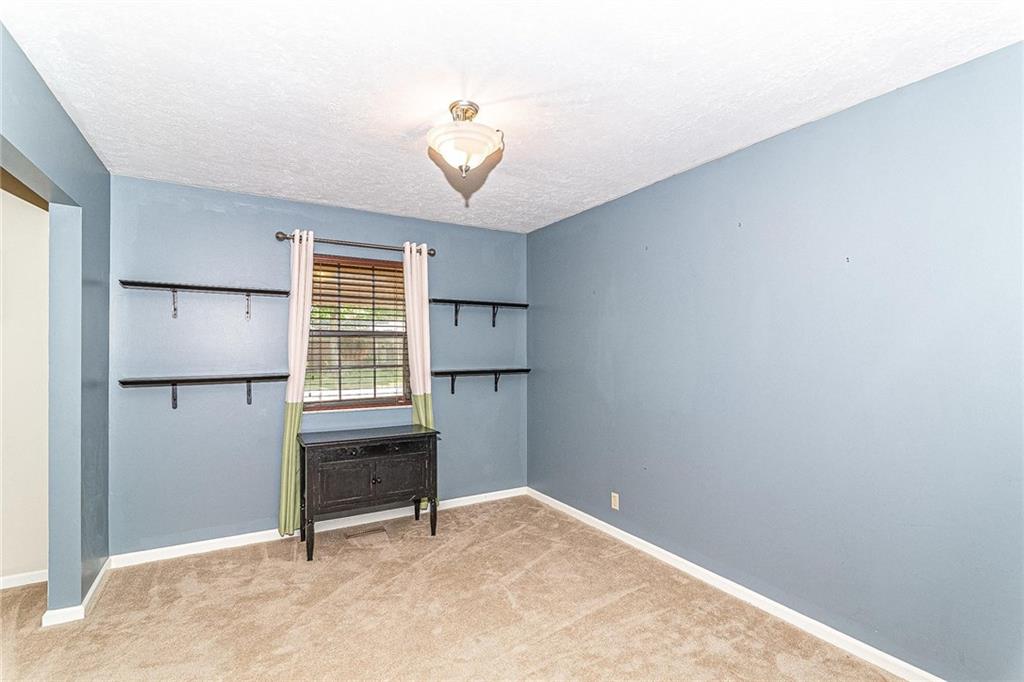 8201 Taunton Road Indianapolis, IN 46260 - Photo 6 of 32 Gallery Image 6