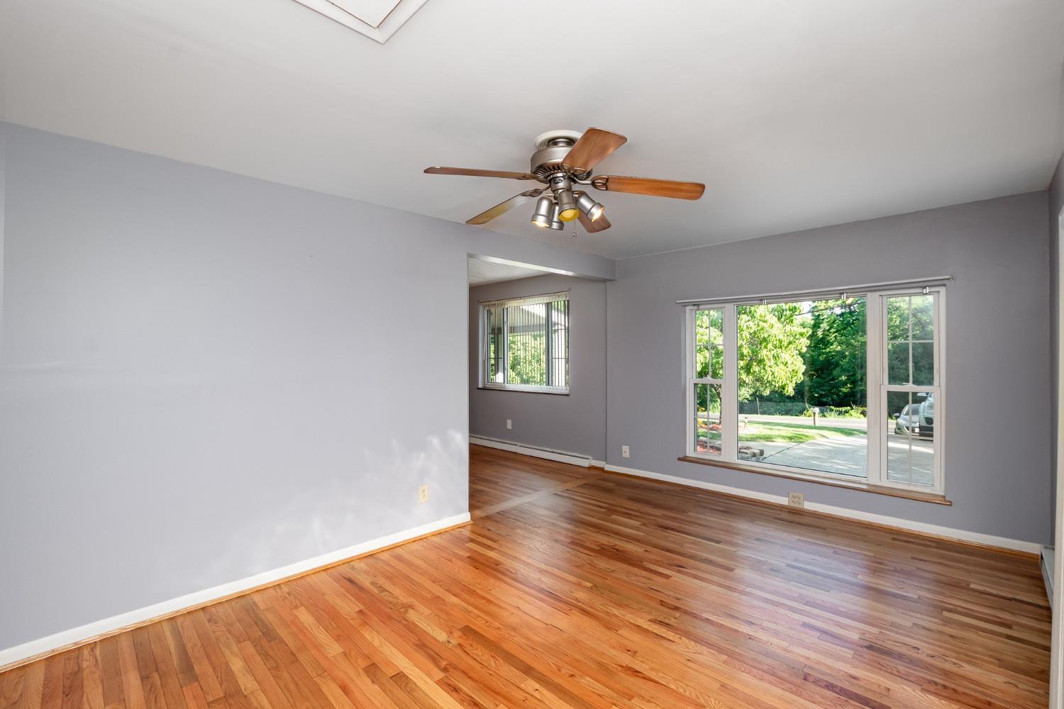3000 Crest Road Cincinnati, OH 45251 - Photo 5 of 28