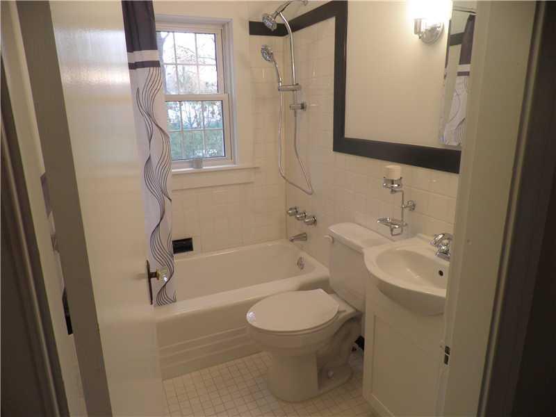 326 Middle Road Falmouth, ME 04105 - Photo 9 of 11 Bathroom. first floor bath