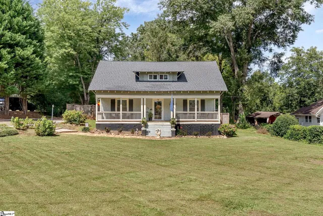 $400,000 | 101 East Main Street, Taylors, SC 29687