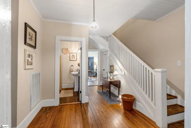 $400,000 | 101 East Main Street, Taylors, SC 29687