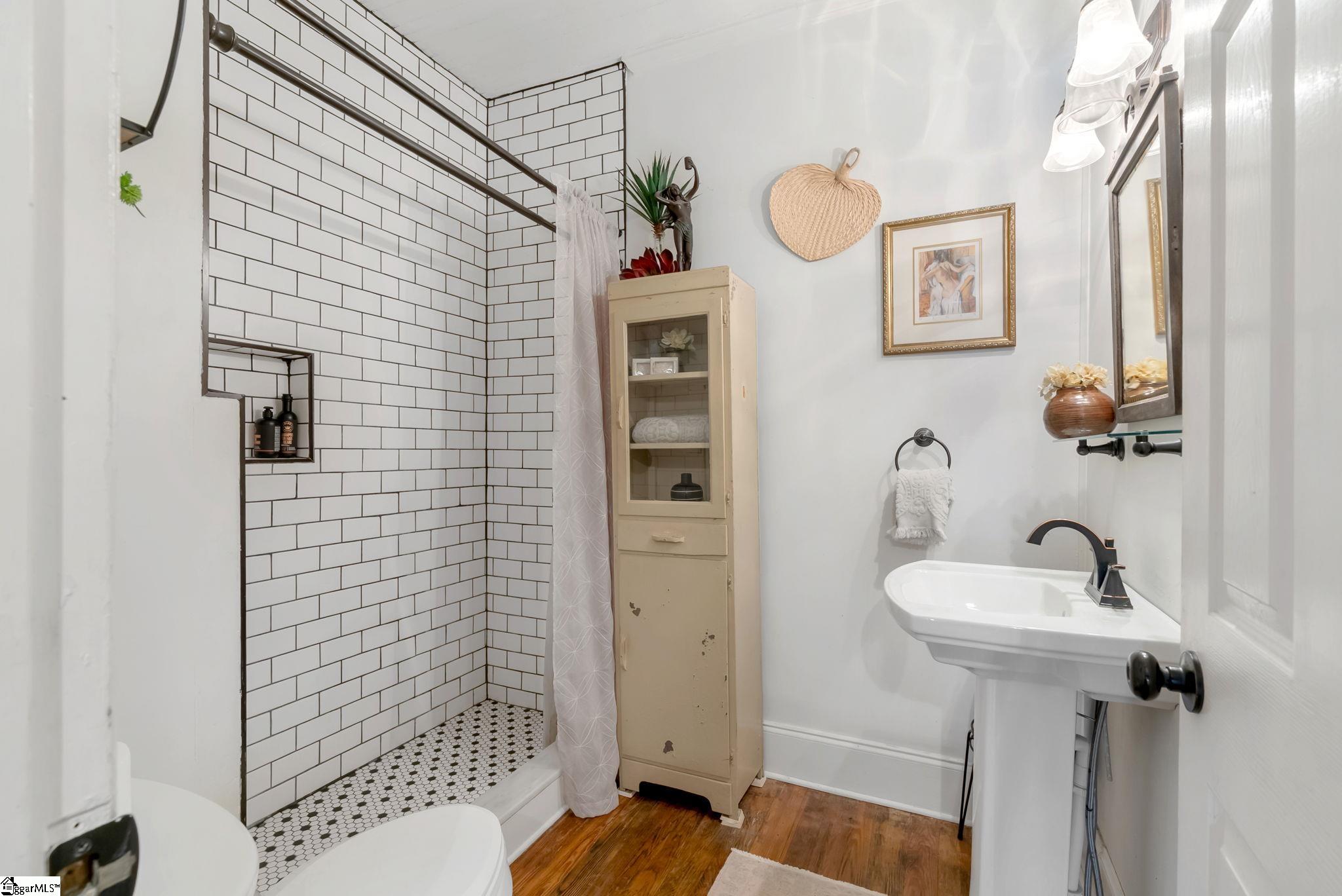 101 East Main Street Taylors, SC 29687 - Photo 24 of 33