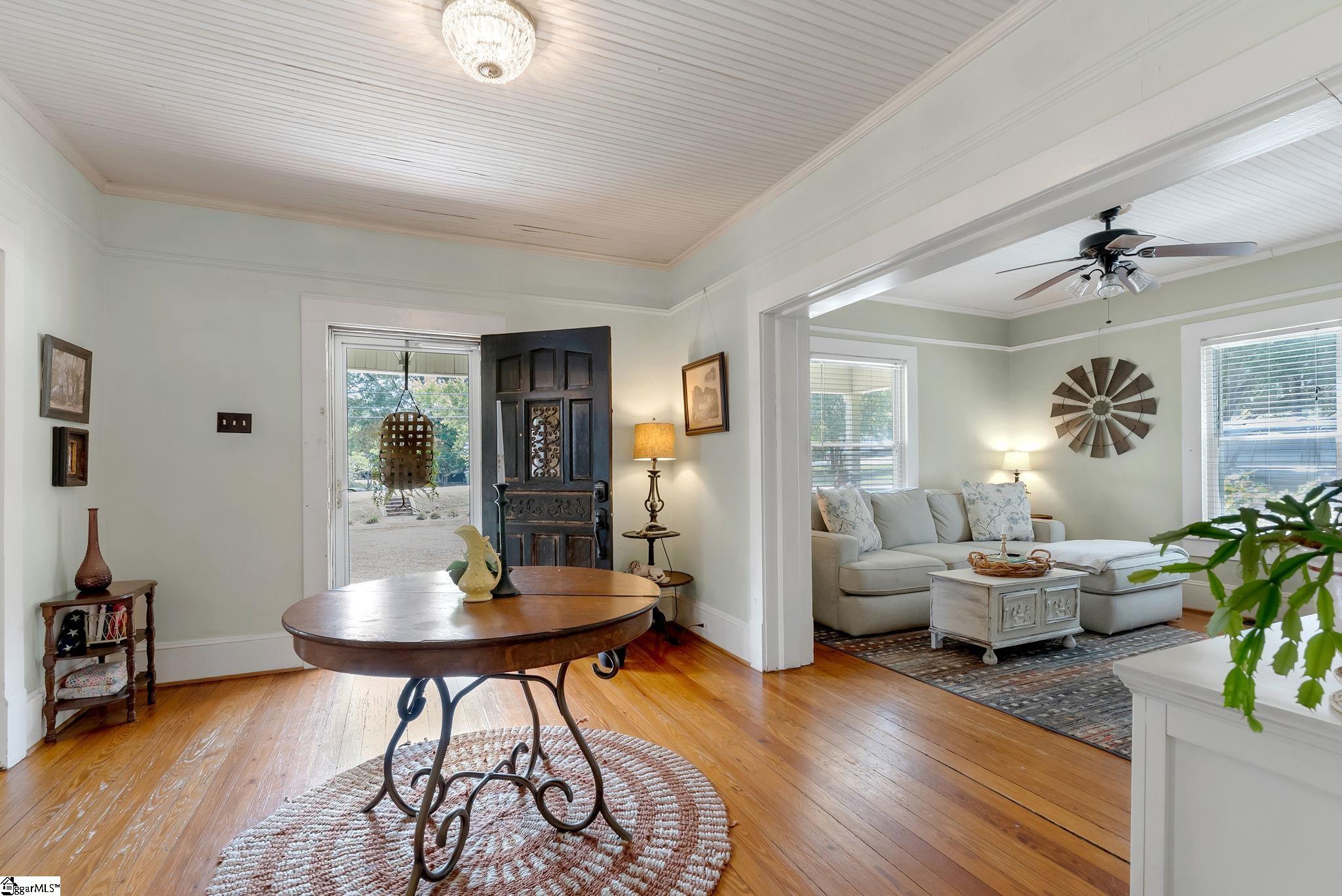 101 East Main Street Taylors, SC 29687 - Photo 3 of 33