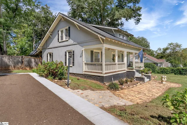 $400,000 | 101 East Main Street, Taylors, SC 29687