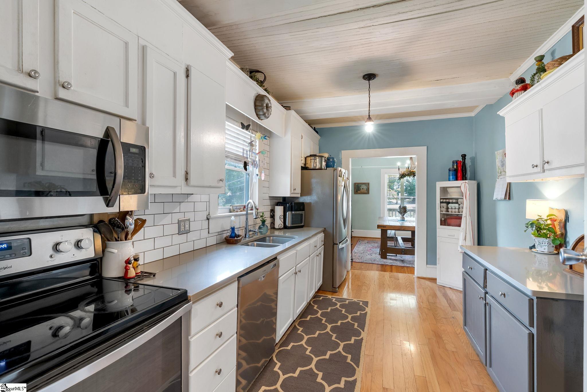 101 East Main Street Taylors, SC 29687 - Photo 8 of 33