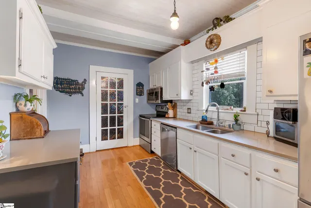 $400,000 | 101 East Main Street, Taylors, SC 29687