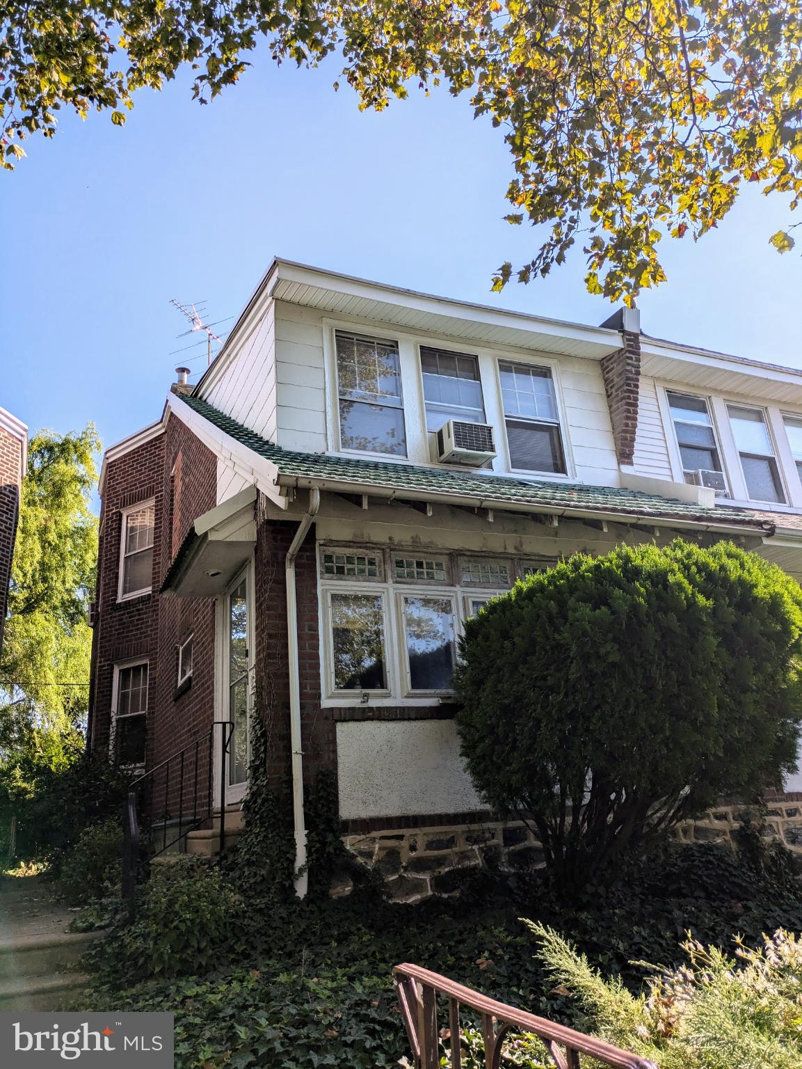 817 Passmore Street Philadelphia, PA 19111 - Photo 2 of 16 a front view of a house with plants