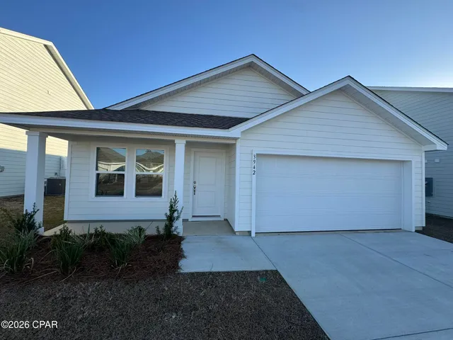 $1,950 | 3942 Lombard Street, Panama City, FL 32404