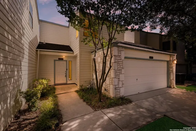 a house view with a outdoor space
