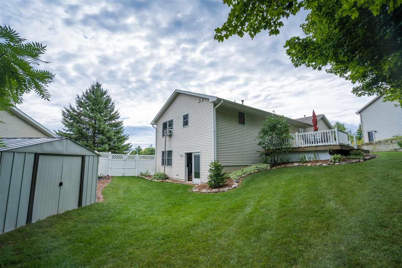 10836 Blue Ridge Lane Traverse City, MI 49684 - Photo 23 of 29 1866028-22.JPG