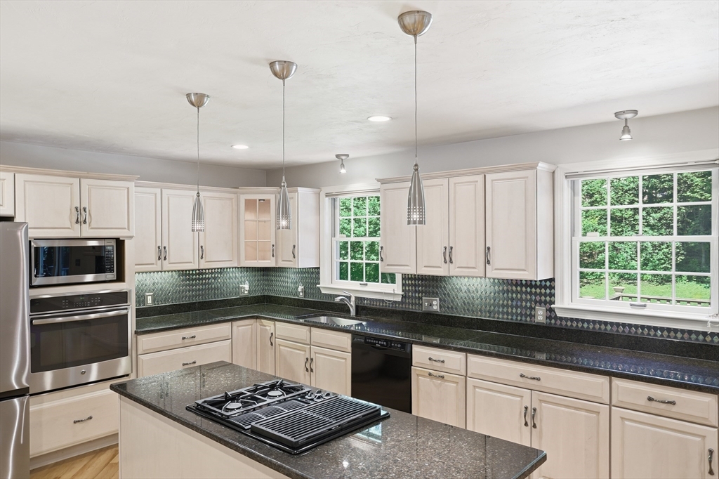 331 Prospect Street Framingham, MA 01701 - Photo 15 of 42