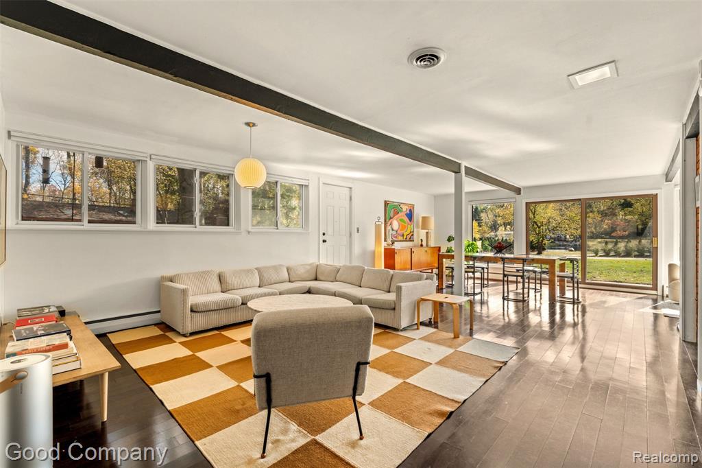 29604 Highmeadow Road Farmington Hills, MI 48334 - Photo 12 of 45