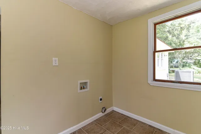 $275,000 | 159 4th Avenue, Hertford, NC 27944