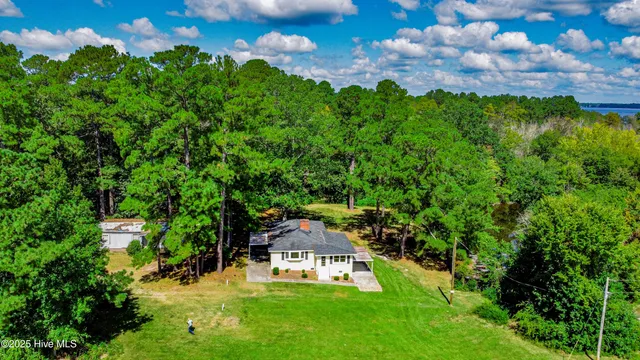 $275,000 | 159 4th Avenue, Hertford, NC 27944