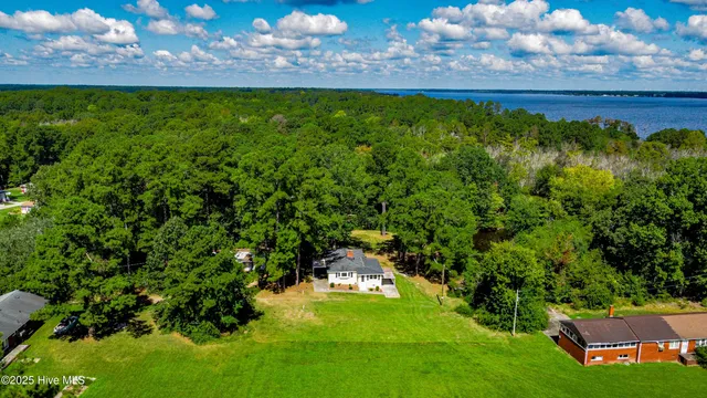 $275,000 | 159 4th Avenue, Hertford, NC 27944