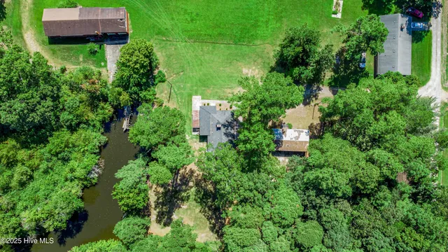 $275,000 | 159 4th Avenue, Hertford, NC 27944