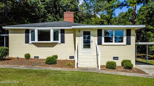 $275,000 | 159 4th Avenue, Hertford, NC 27944