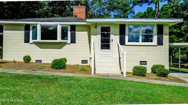 $275,000 | 159 4th Avenue, Hertford, NC 27944