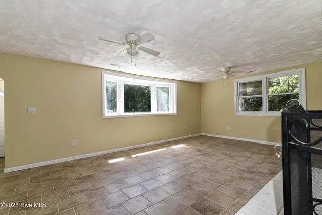 $275,000 | 159 4th Avenue, Hertford, NC 27944