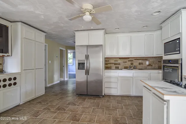 $275,000 | 159 4th Avenue, Hertford, NC 27944