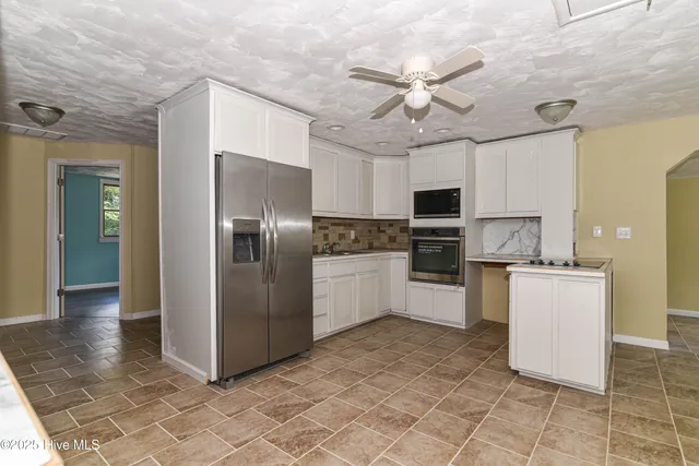 $275,000 | 159 4th Avenue, Hertford, NC 27944