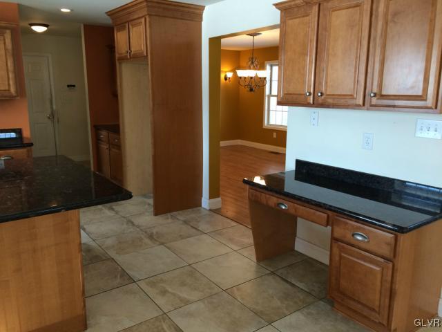 4789 North Cypress Road Walnutport, PA 18088 - Photo 5 of 14 Gallery Image 5