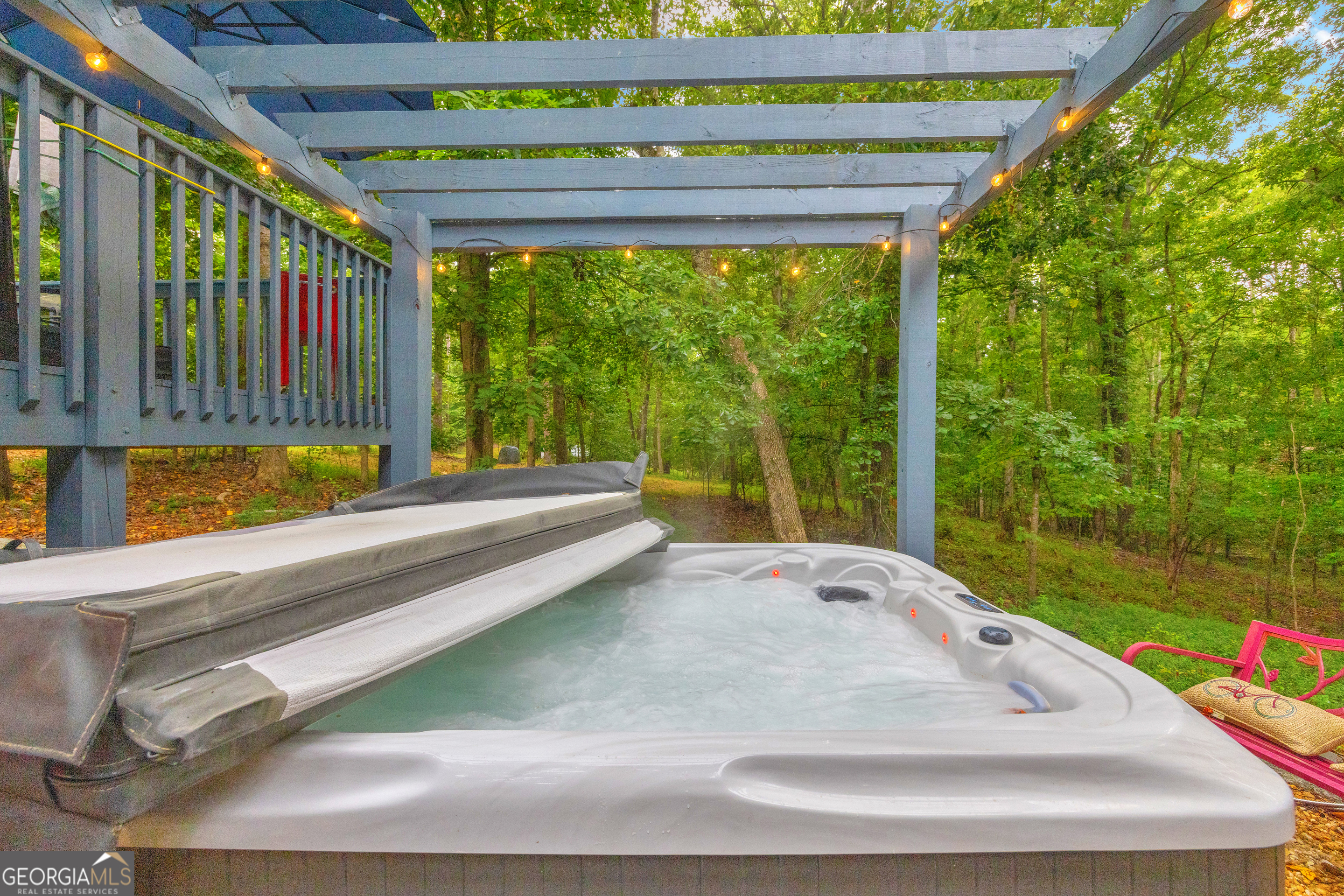 26 Chief Lane Hartwell, GA 30643 - Photo 35 of 65 a bathroom with a tub and sink