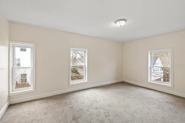 $439,900 | 347-349 Main Street, Hardwick, MA 01031